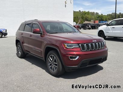 Used 2020 Jeep Grand Cherokee Laredo w/ 18" Wheel & 8.4" Radio Group