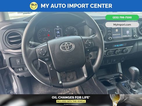Used 2021 Toyota Tacoma SR image 9