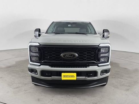 Certified 2025 Ford F350 Lariat w/ Black Appearance Package AWD/4WD image 8