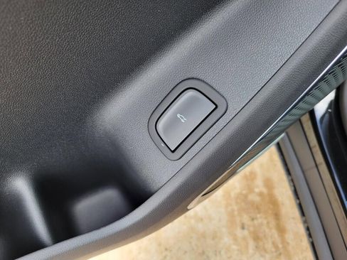 New 2026 GMC Acadia Elevation image 27