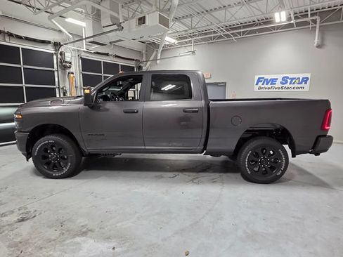 New 2026 RAM 2500 Big Horn AWD/4WD image 4