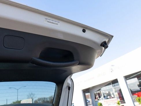 Used 2025 Hyundai Kona SEL image 34