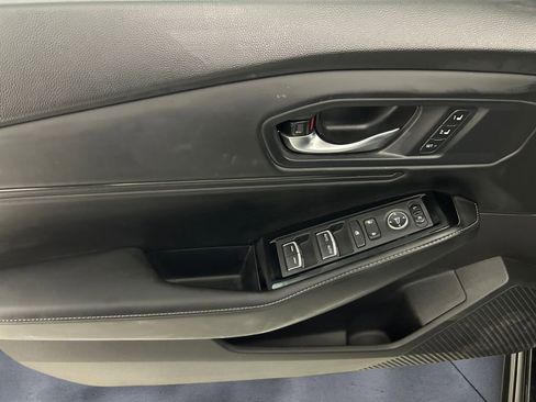 Used 2024 Honda Accord Touring image 12