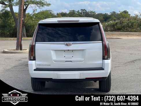 Used 2016 Cadillac Escalade 2WD image 5