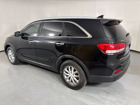Used 2016 Kia Sorento FWD image 6