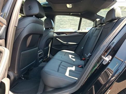 Used 2019 BMW 530i xDrive w/ Convenience Package AWD/4WD image 10