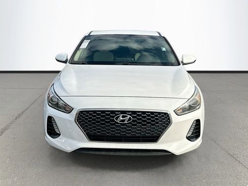 Used 2018 Hyundai Elantra GT image 2