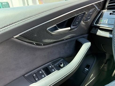 Used 2023 Audi SQ7 Prestige AWD/4WD image 46