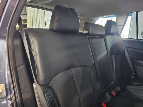 Used 2013 Subaru Outback 2.5i Limited w/ Moonroof Pkg AWD/4WD image 13