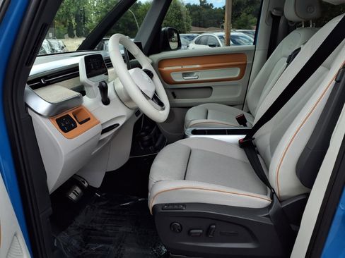 Certified 2025 Volkswagen ID. Buzz 1st Edition RWD image 20