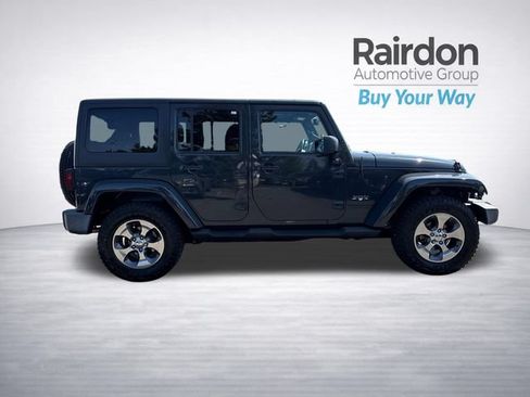 Used 2016 Jeep Wrangler Unlimited Sahara w/ Connectivity Group AWD/4WD image 8