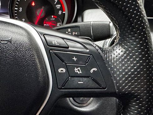 Used 2015 Mercedes-Benz GLA 250 image 29