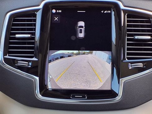 Used 2023 Volvo XC90 B6 Plus w/ Protection Package AWD/4WD image 17