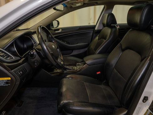 Used 2014 Kia Cadenza Premium w/ Luxury Package image 11