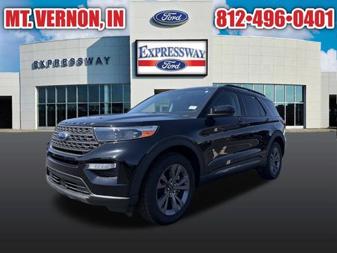 Used 2022 Ford Explorer XLT w/ Equipment Group 202A AWD/4WD image 3