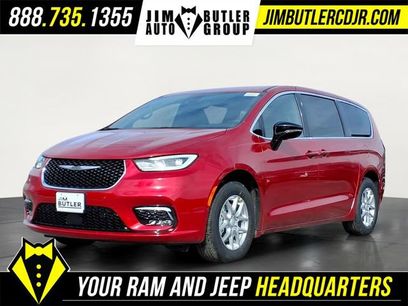 New 2026 Chrysler Pacifica Select