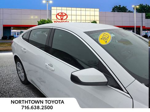 Used 2023 Chevrolet Malibu LT image 3