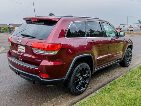 Used 2019 Jeep Grand Cherokee Laredo AWD/4WD image 5