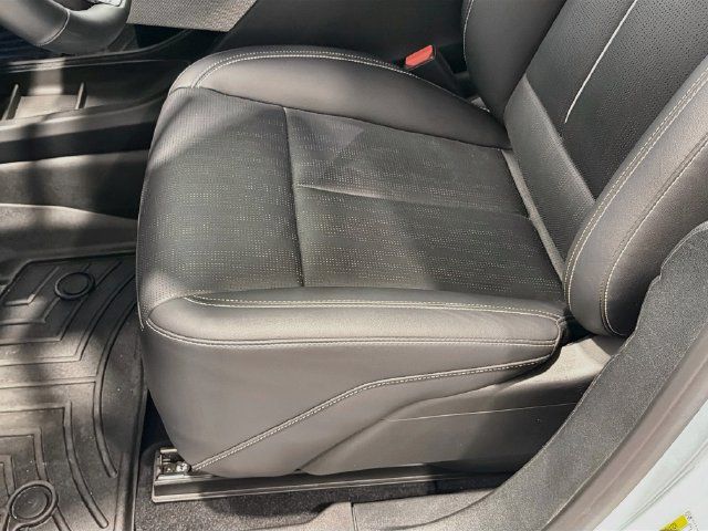 Certified 2025 Cadillac Optiq Sport 2 AWD/4WD image 18