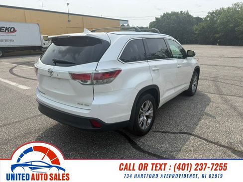 Used 2015 Toyota Highlander XLE AWD/4WD image 5