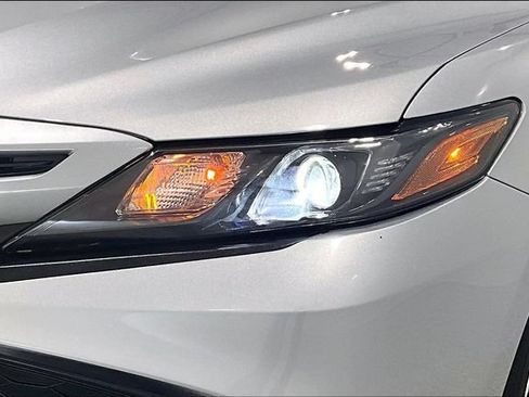 Used 2021 Toyota Camry SE AWD/4WD image 37