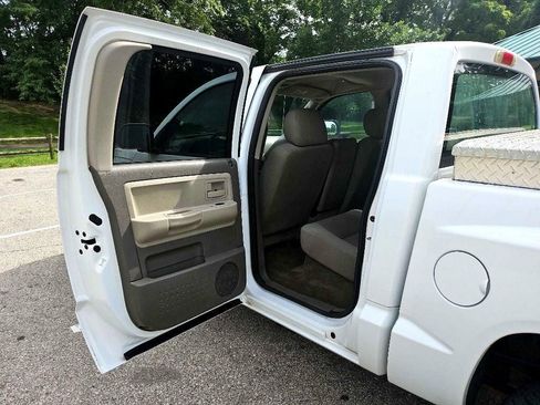 Used 2005 Dodge Dakota SLT w/ Trailer Tow Group image 22