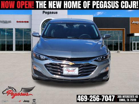 Used 2024 Chevrolet Malibu LT FWD image 6
