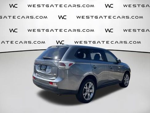 Used 2014 Mitsubishi Outlander SE AWD/4WD image 7