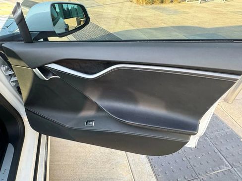Used 2018 Tesla Model S 75D AWD/4WD image 17