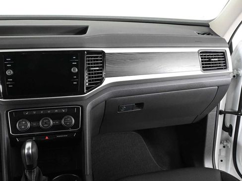 Certified 2023 Volkswagen Atlas SE FWD image 15