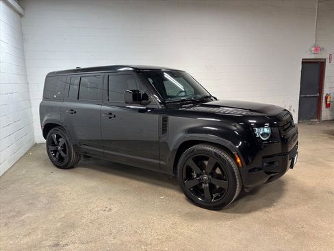 Used 2023 Land Rover Defender 110 V8 image 5