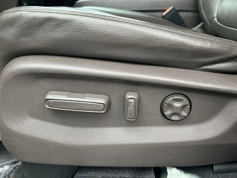 Used 2018 Honda Odyssey EX-L image 16
