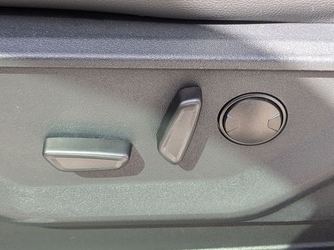 New 2026 Ford F250 Lariat w/ Black Appearance Package image 22