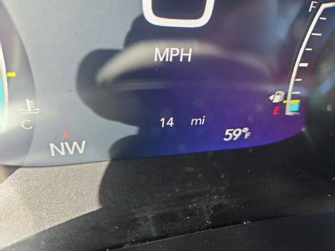 New 2026 Chrysler Pacifica Limited w/ Uconnect Theater Family Group image 5