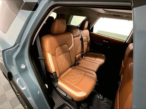 New 2026 Nissan Pathfinder Platinum w/ Cargo Package AWD/4WD image 35