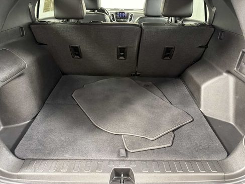 Used 2021 Chevrolet Equinox Premier FWD image 16