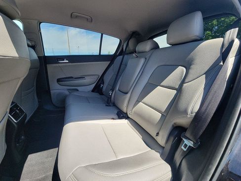 Used 2020 Kia Sportage LX FWD image 19