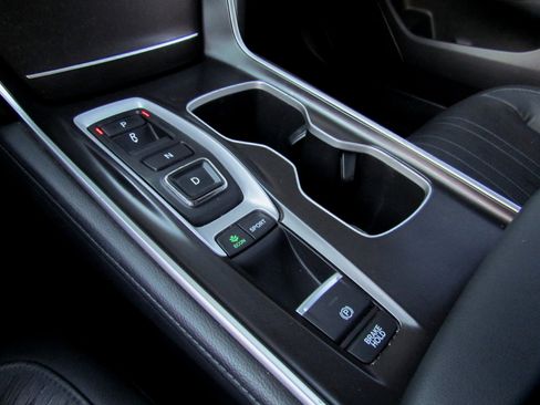 Used 2018 Honda Accord Touring image 22