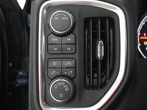 Used 2022 Chevrolet Silverado 1500 LT Trail Boss w/ Convenience Package II image 17