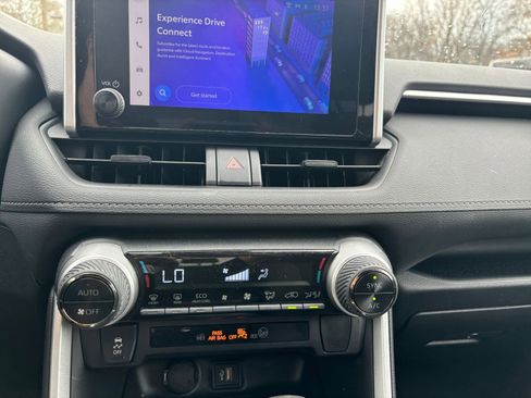 Used 2025 Toyota RAV4 LE image 18