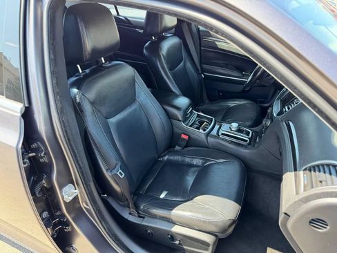 Used 2015 Chrysler 300 Limited RWD image 35
