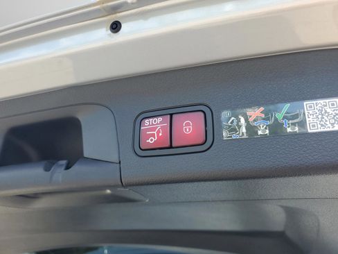 New 2026 Mercedes-Benz GLS 450 4MATIC image 11