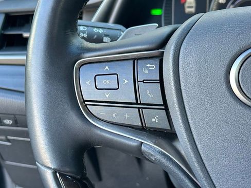 Used 2019 Lexus ES 300h w/ Luxury Package image 37