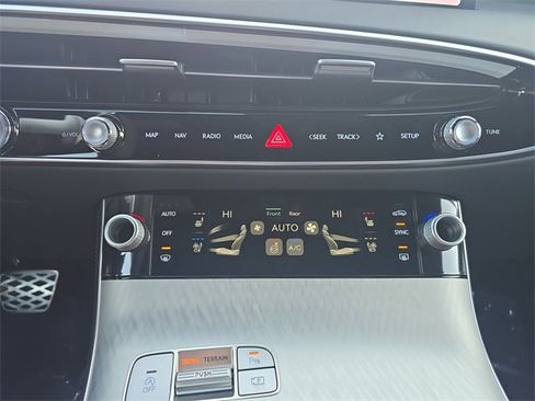 New 2026 Genesis GV70 2.5T Sport Prestige image 19