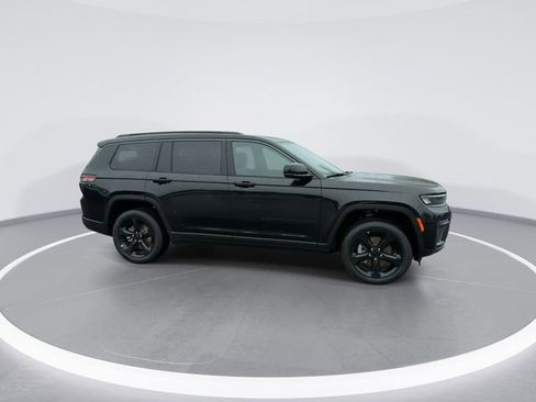 New 2026 Jeep Grand Cherokee L Limited AWD/4WD image 9