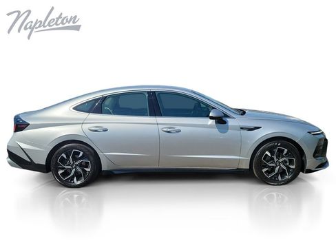 Used 2025 Hyundai Sonata SEL FWD image 7