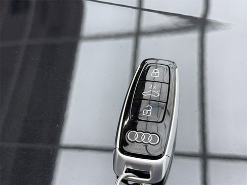 Used 2022 Audi Q7 3.0T Premium image 64