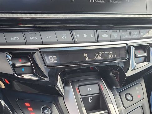 New 2026 Honda Odyssey Touring image 16