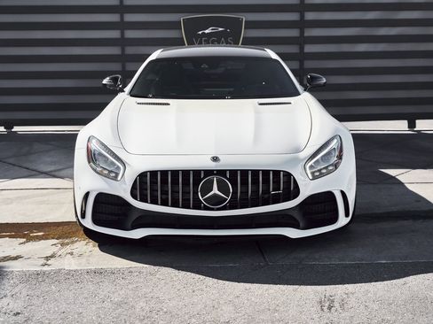 Used 2018 Mercedes-Benz AMG GT R image 20