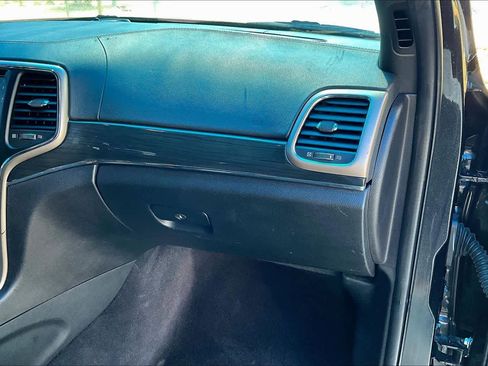 Used 2015 Jeep Grand Cherokee Overland image 19